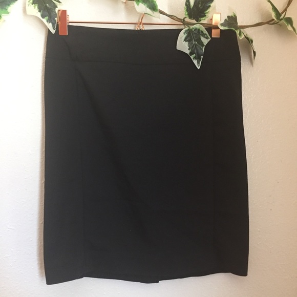 Apt 9 Black Pencil Skirt Size 4 - Picture 1 of 5